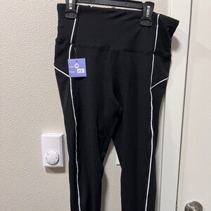 High Waisted Black Leggings - M